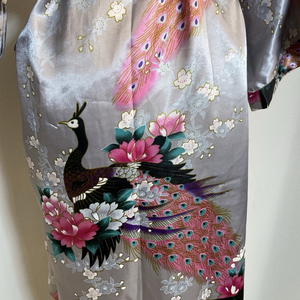 Womens Kimono Wrap Tie Robe One Size Silky Silver Gray Peacock Blossoms Lounge - Picture 6 of 9